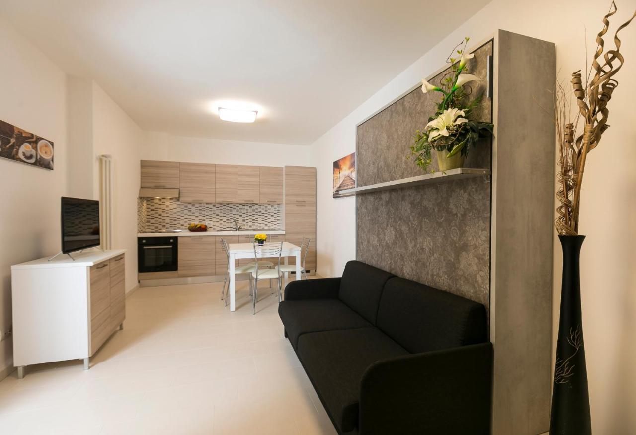 Residenza Riva Azzurra Aparthotel Rimini Kültér fotó