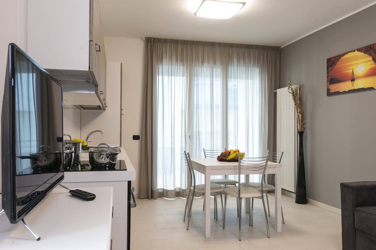 Residenza Riva Azzurra Aparthotel Rimini Kültér fotó