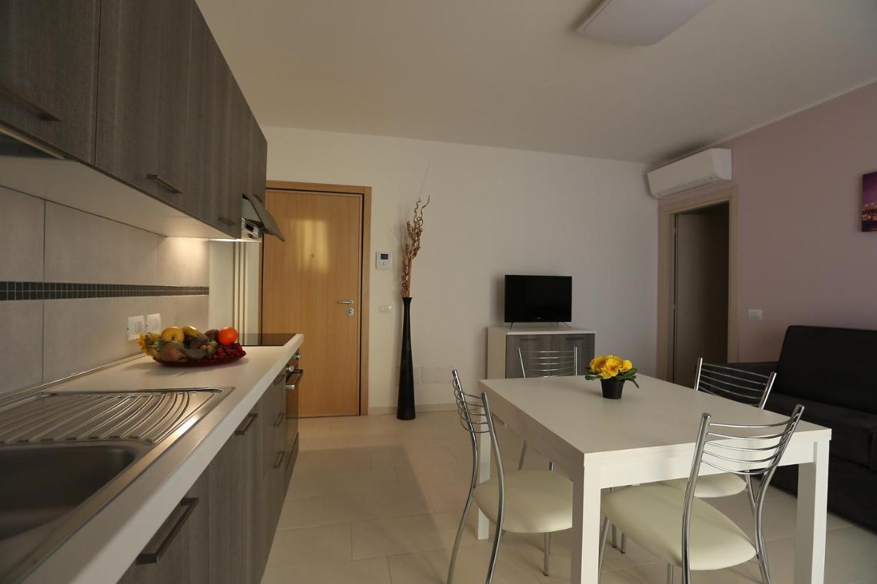 Residenza Riva Azzurra Aparthotel Rimini Szoba fotó