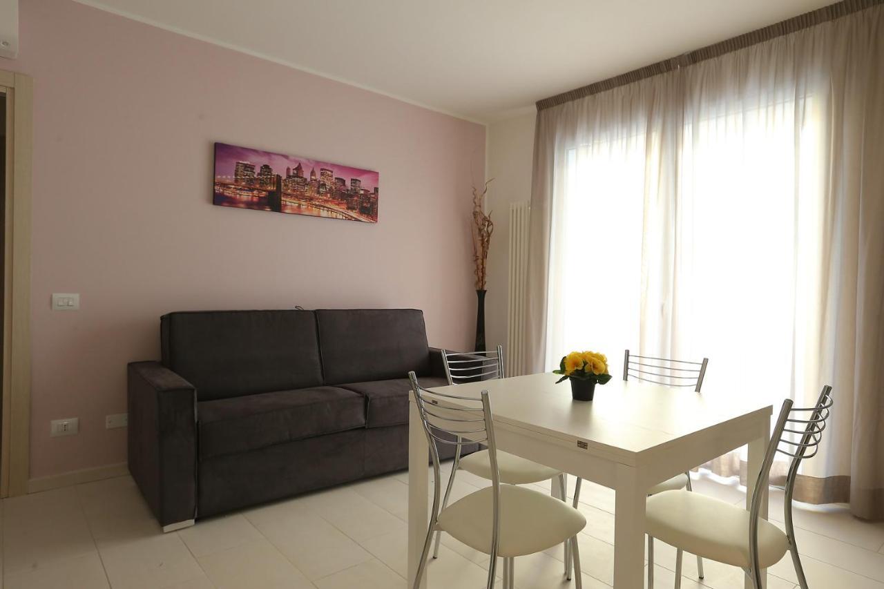 Residenza Riva Azzurra Aparthotel Rimini Szoba fotó